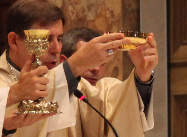 ba_cathedral_eucharist