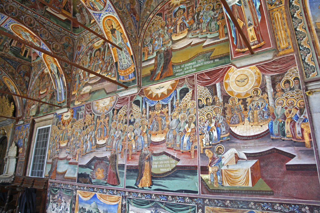 frescos depicting the Seven Ecumenical Councils are in the narthex