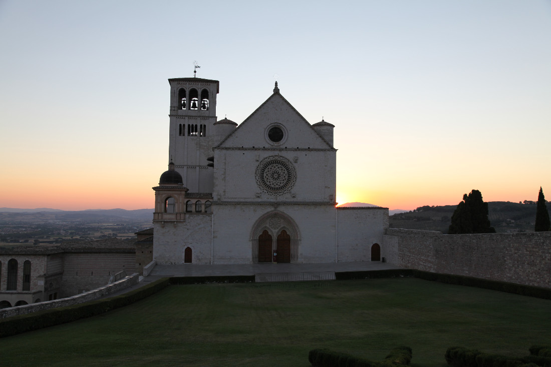 Basilica Sancti Francisci Assisiensis – Basilica Papale di San Francesco d'Assisi – Papal Basilica of Saint Francis of Assisi