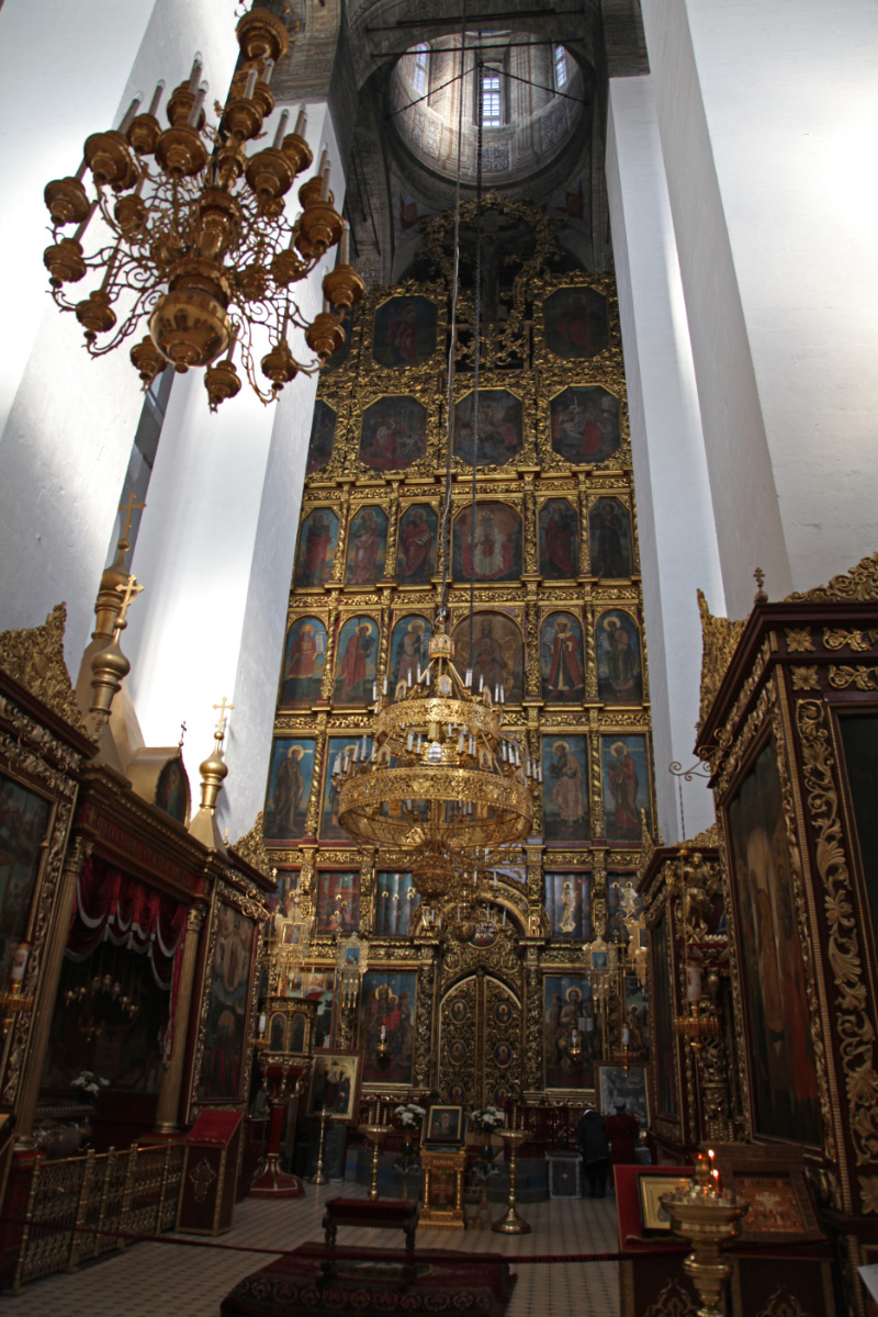 seven row iconostasis in the Trinity Cathedral of Pskov