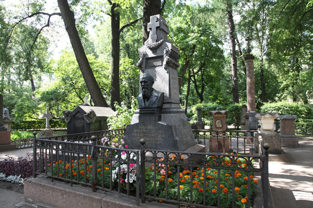grave of Fyodor Mikhailovich