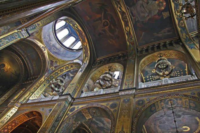 Cathedral of Saint Volodymir in Kyiv ceiling