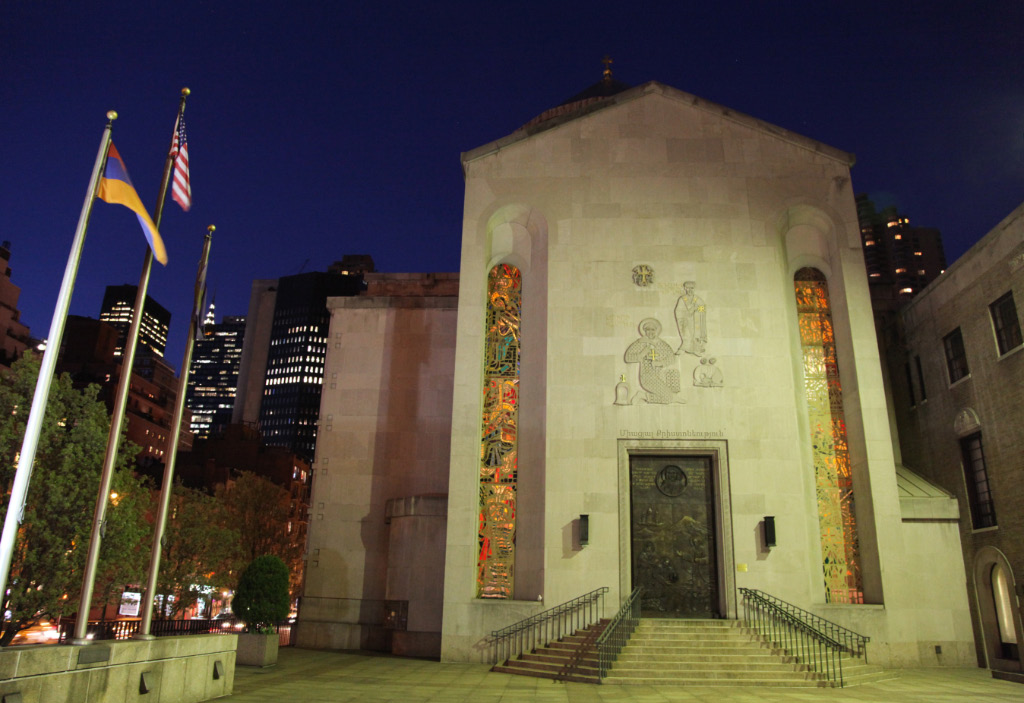 Սուրբ Վարդան Մայր Տաճար ին Նյու Յորքում – Saint Vartan Armenian Cathedral in New York – Собор Святого Вардана в Нью-Йорке