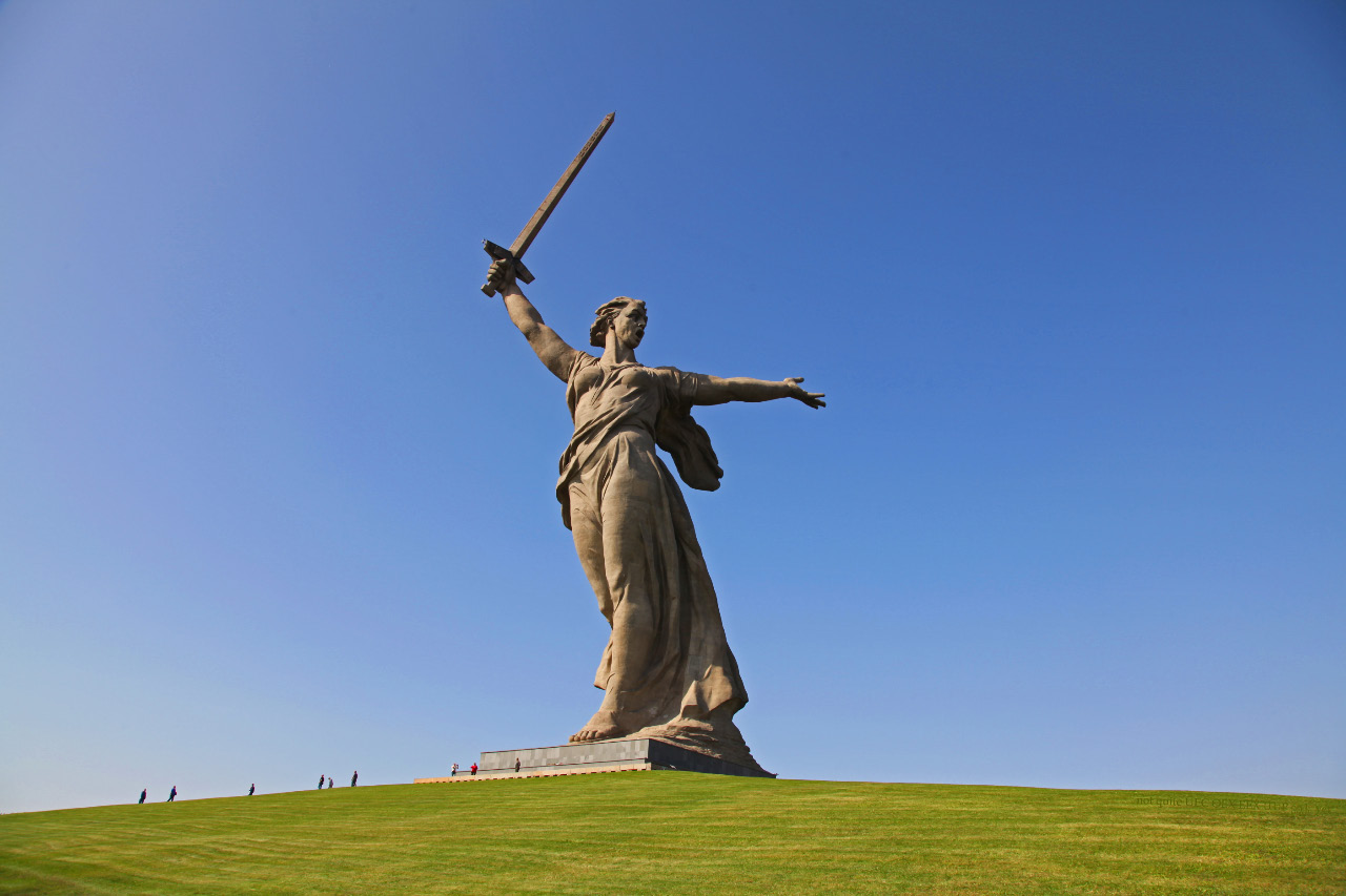 Родина-мать зовёт! Motherland Calls!