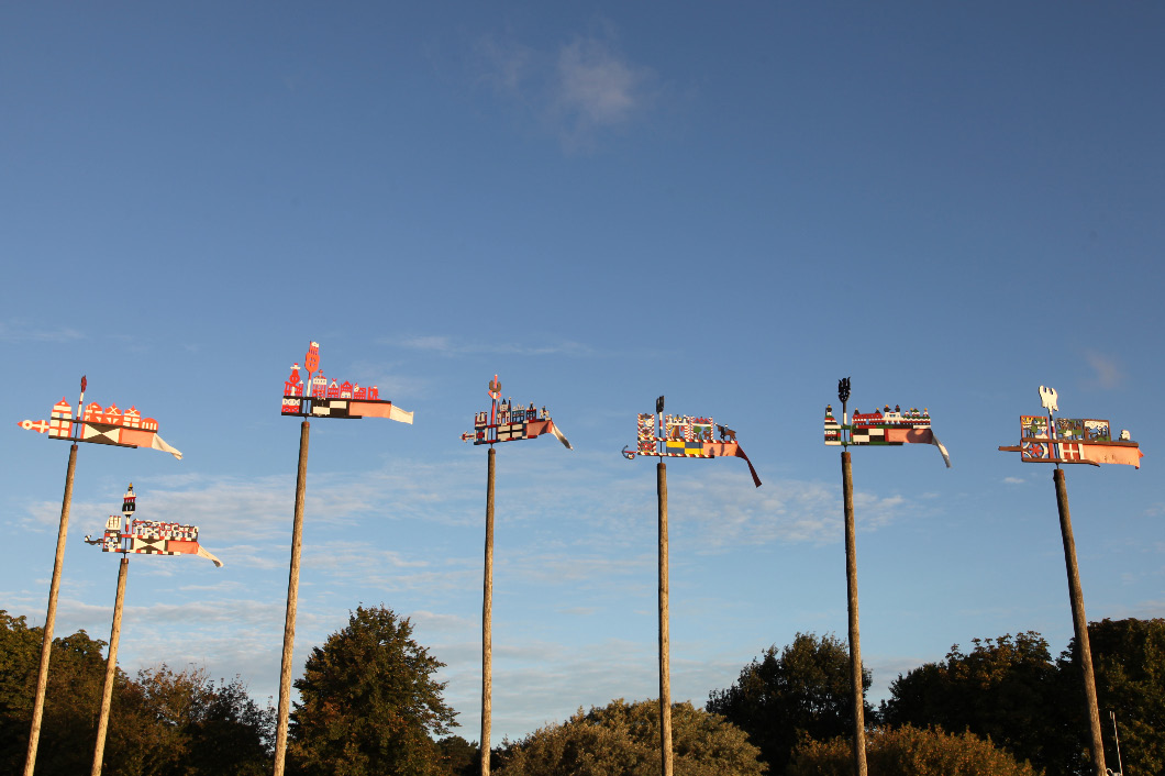 A most functional fisherman's art, from 26 December 1844, Kuršių vėtrungė – Nidden Kurenwimpel – Curonian weathervane (pennants or flags), to identify fishing boats and from which town they hail, and to regulate fishing within the Kuršių marios – Kuršu joma – Curonian Lagoon – Куршский залив – Kurisches Haff